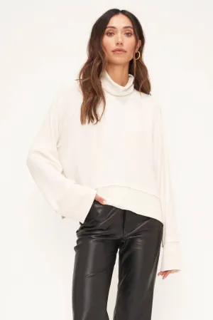 Cozy Cream Cozy Joya Turtleneck