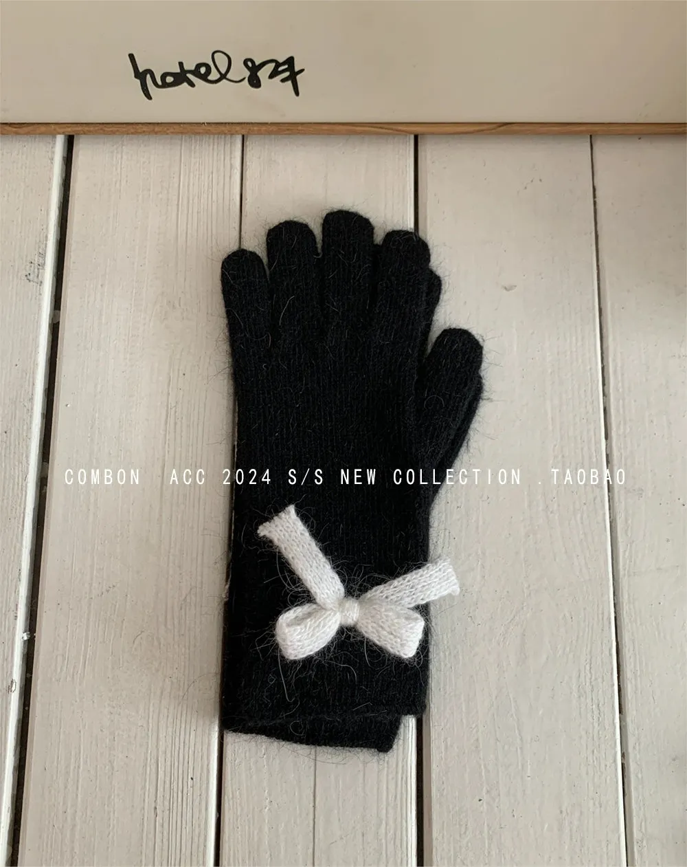 Cute Bow Rabbit Hair Gloves  Adorable Warmth with Touchscreen Capability!