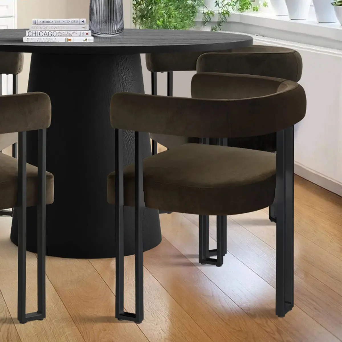 Dwen & Mia 46" Round Black & Velvet Dining Table Set for 4 (5-Piece)