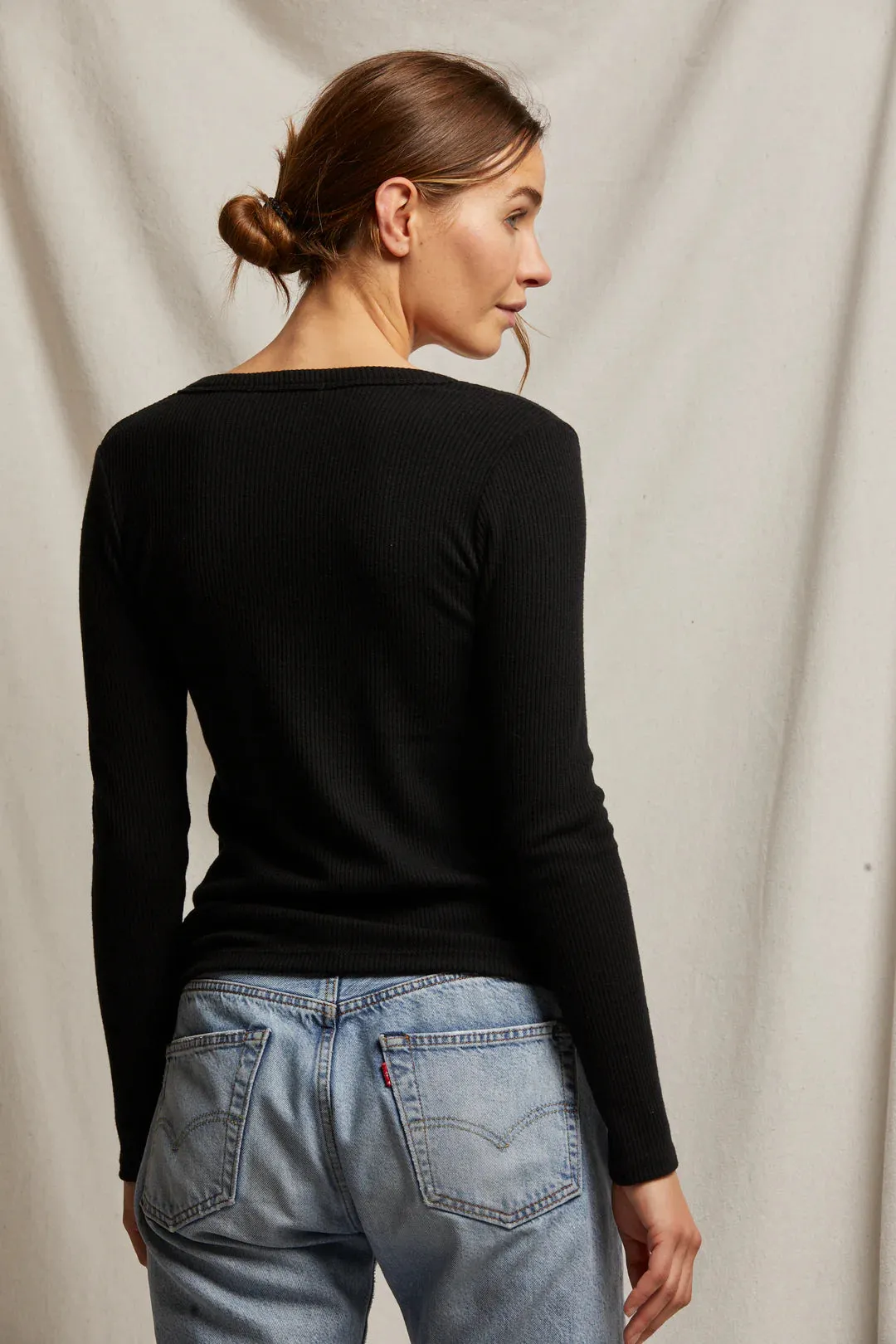 Evangeline Long Sleeve Vneck Top in Black