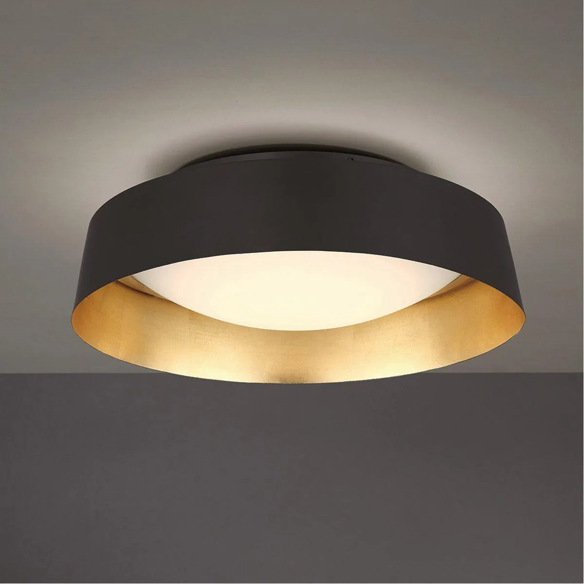 Gilt 19 in. LED Flush Mount Light Gold Finish