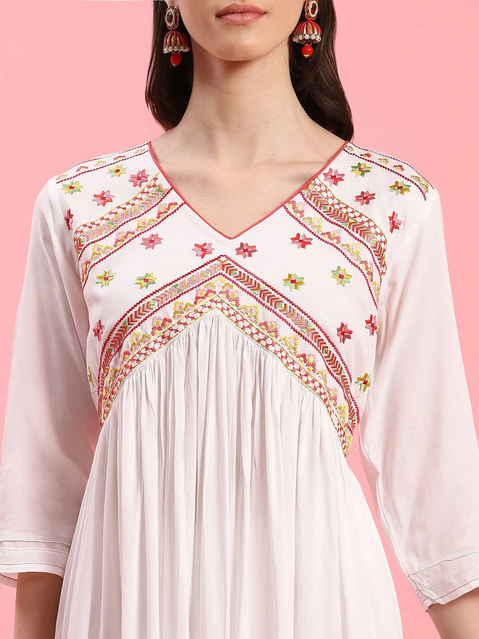 Women White Embroidered Kurta With Comfort Pant