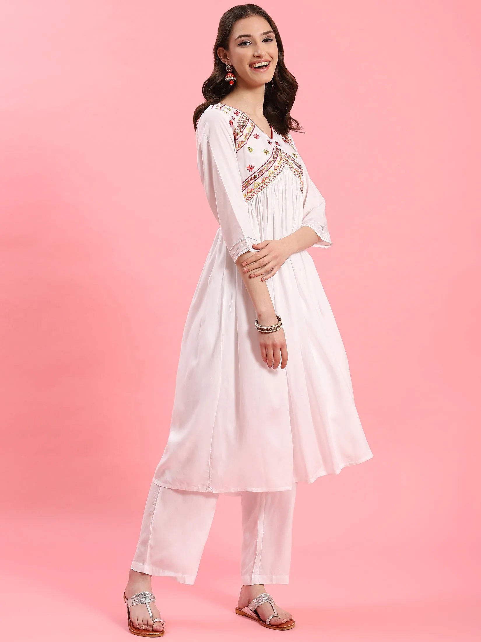 Women White Embroidered Kurta With Comfort Pant